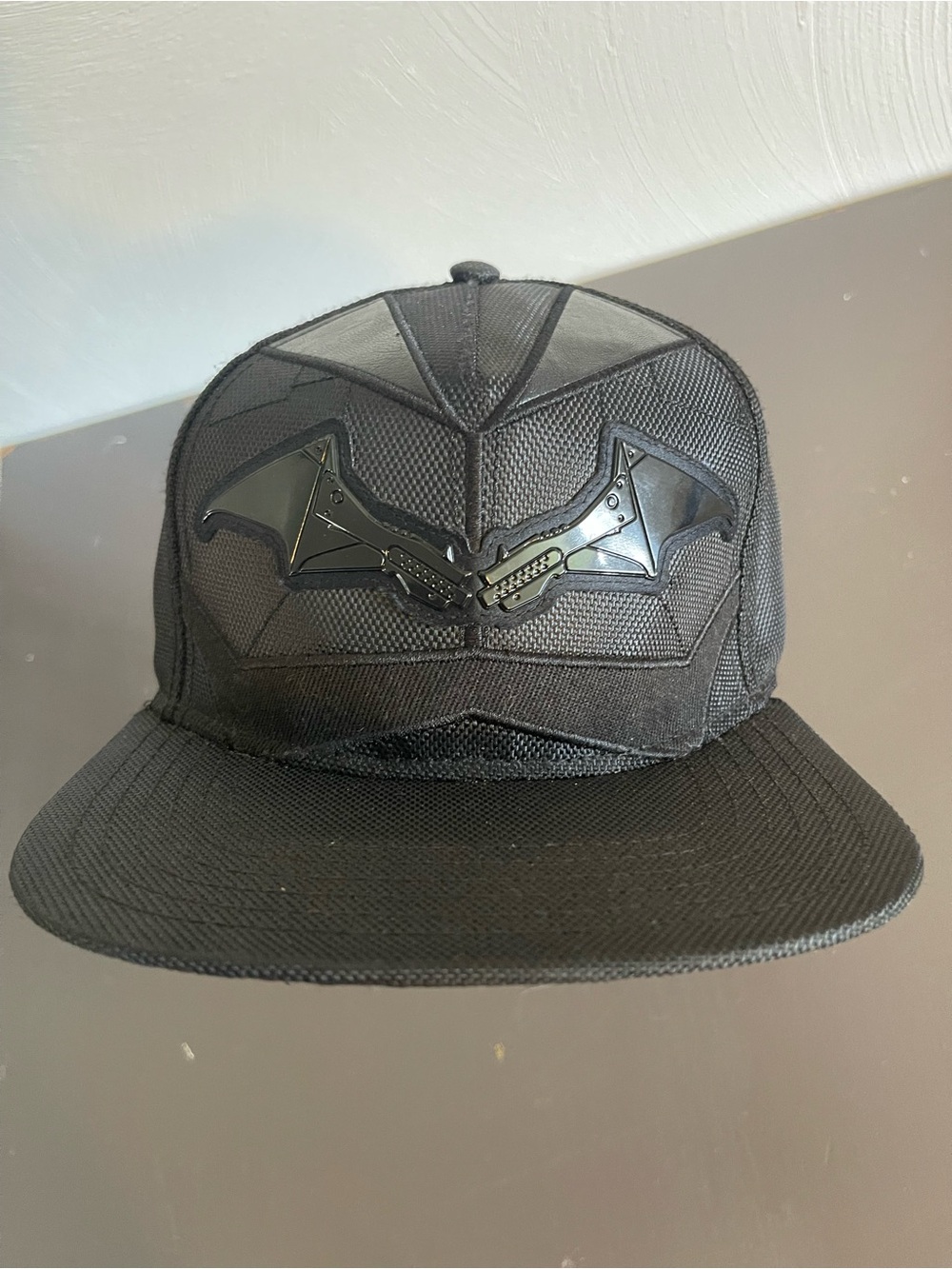 DC Comics | Bioworld “The Batman” Armored Faux Snapback Hat | OSFM